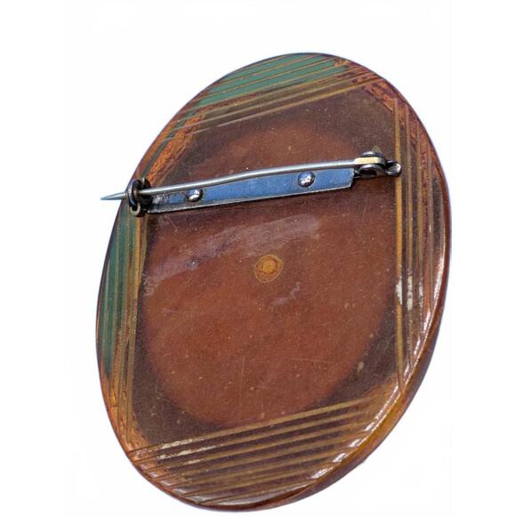 Vintage Cameo Brooch with Profile Carving - Picture 6 of 6